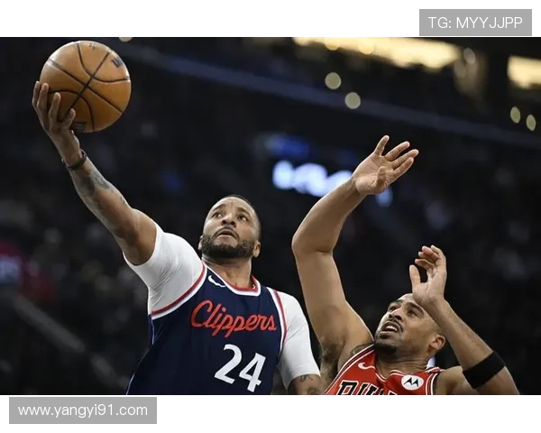 鲍威尔首节狂砍14分全场仅得23分表现起伏不定引发热议